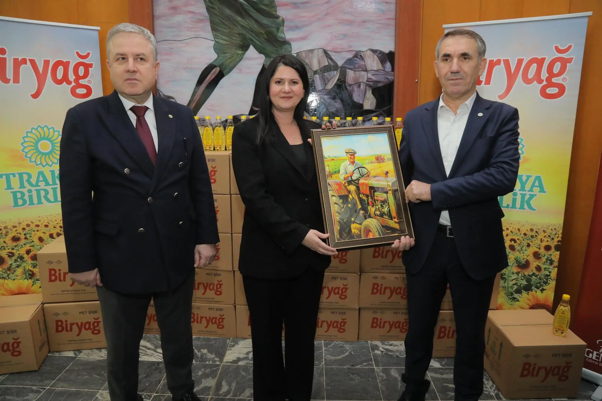 EDİRNE BELEDİYESİ’NDEN ÜRETİMDEN SOFRAYA DAYANIŞMA ADIMI galeri görseli