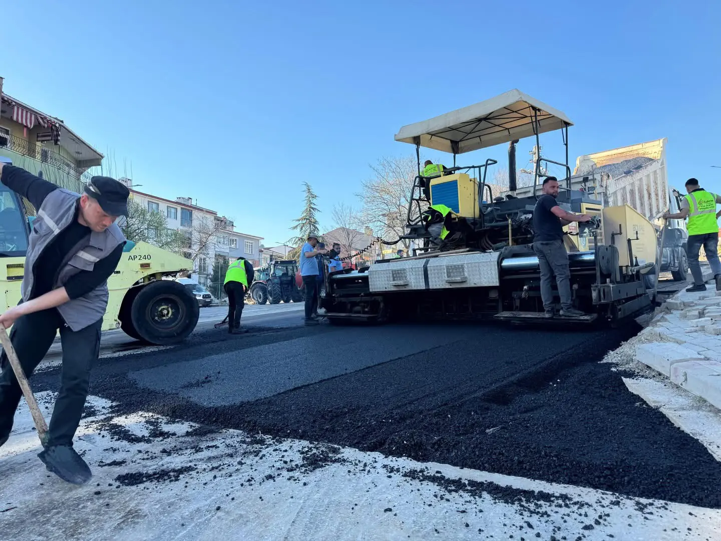 EDİRNE’DE ALTYAPISI TAMAMLANAN BÖLGELERDE ÜSTYAPI ÇALIŞMALARI BAŞLADI galeri görseli