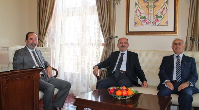  SAĞLIK BAKANI MÜEZZİNOĞLU’NDAN BAŞKAN GÜRKAN’A ZİYARET